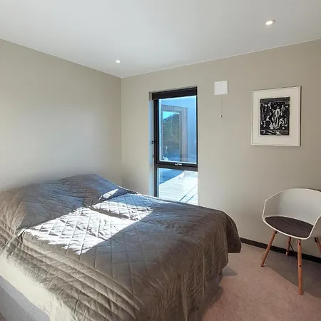 5 Bedroom Lovely In Urangsvag