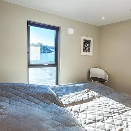 5 Bedroom Lovely In Urangsvag *