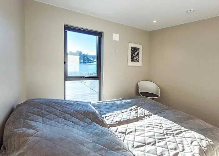 5 Bedroom Lovely In Urangsvag *