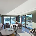 5 Bedroom Lovely In Urangsvag Hébergement de vacances *