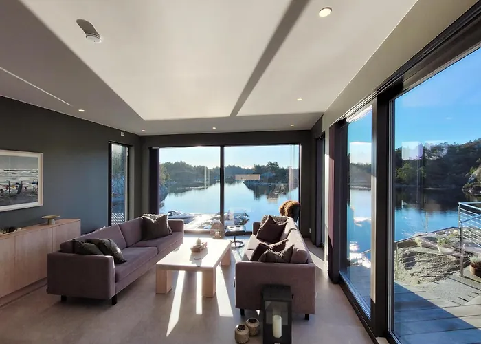 5 Bedroom Lovely In Urangsvag