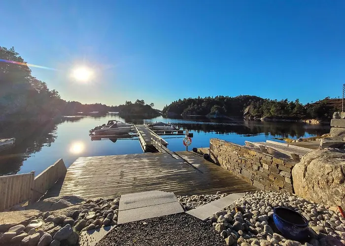 5 Bedroom Lovely In Urangsvag Дом отдыха Ervik (Urangsvag)